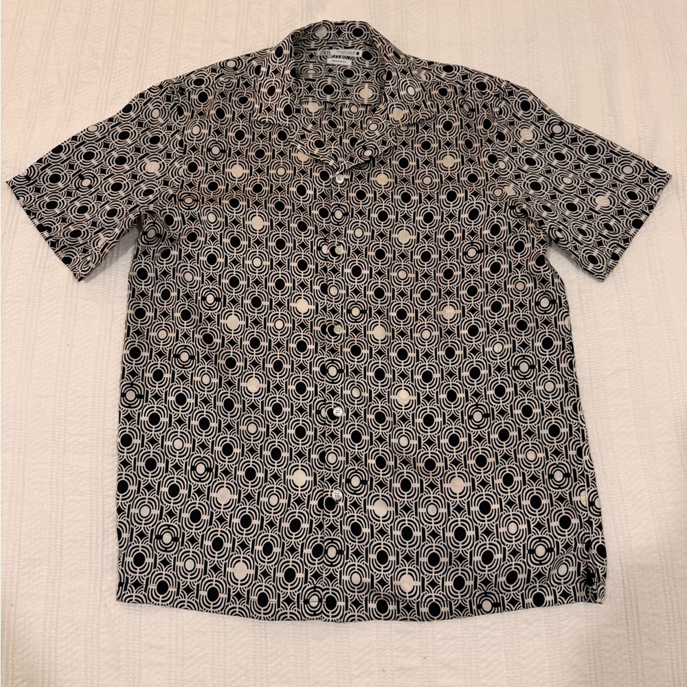 Zara Men's Black and White Patterned Shirt - Picture 2 of 6